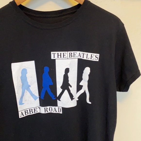 The Beatles Abbey Road T-Shirt - Picture 1 of 4